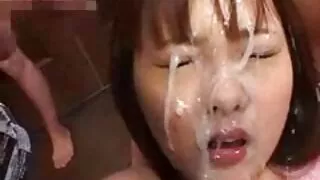 રશિયન છોકરી એક sex party pics જંગલ તળાવ સ્વિમિંગ.