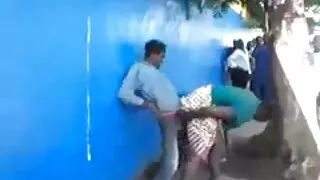 સુંદર સાથે ડિપિંગ કોતરવામાં ગધેડો એક માણસ gay porn pics
